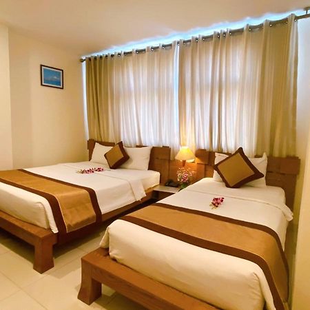 Ipeace Hotel Thành Pho Ho Chí Minh Esterno foto