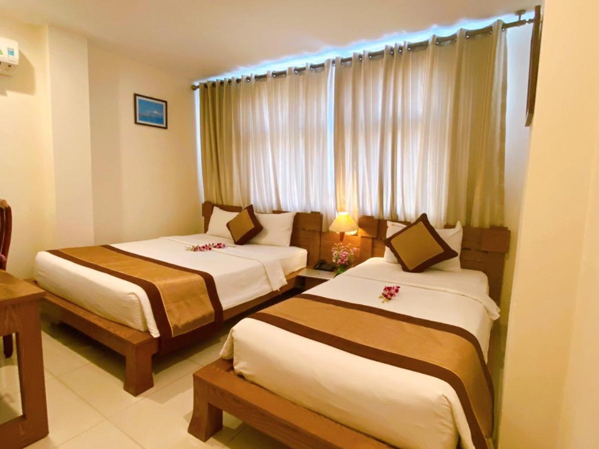 Ipeace Hotel Thành Pho Ho Chí Minh Esterno foto
