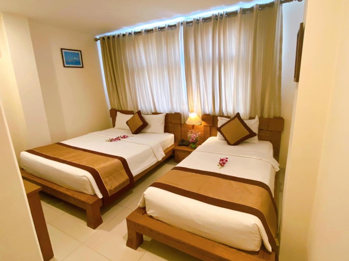 Ipeace Hotel Thành Pho Ho Chí Minh Esterno foto