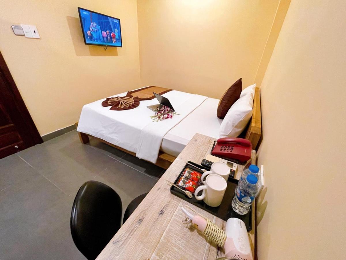 Ipeace Hotel Thành Pho Ho Chí Minh Esterno foto
