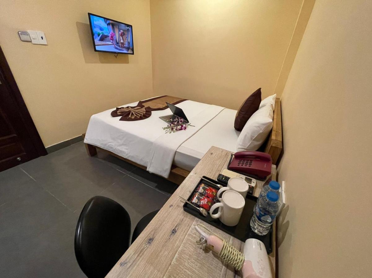Ipeace Hotel Thành Pho Ho Chí Minh Esterno foto