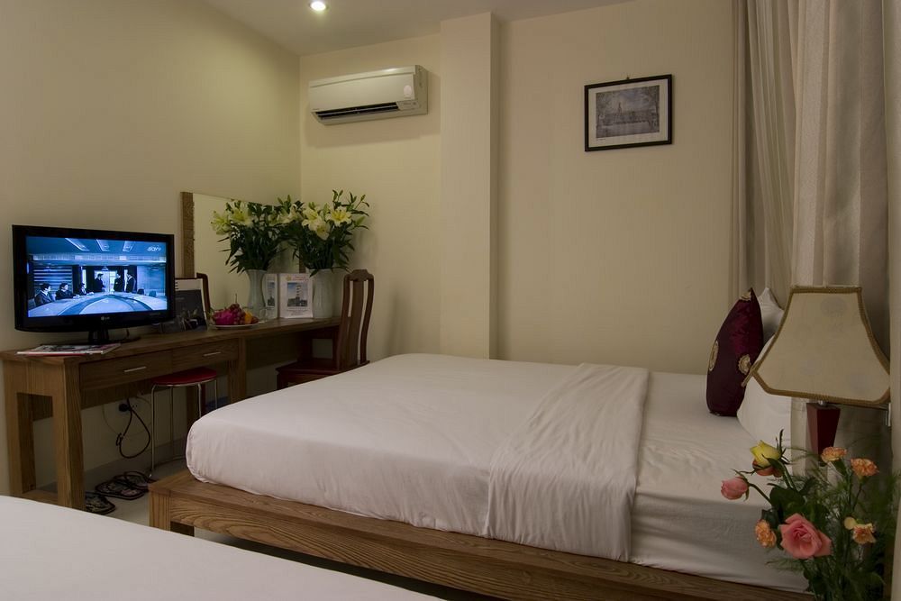 Ipeace Hotel Thành Pho Ho Chí Minh Esterno foto