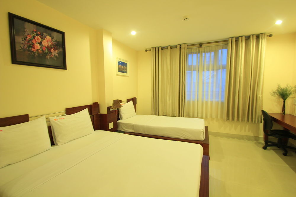 Ipeace Hotel Thành Pho Ho Chí Minh Esterno foto