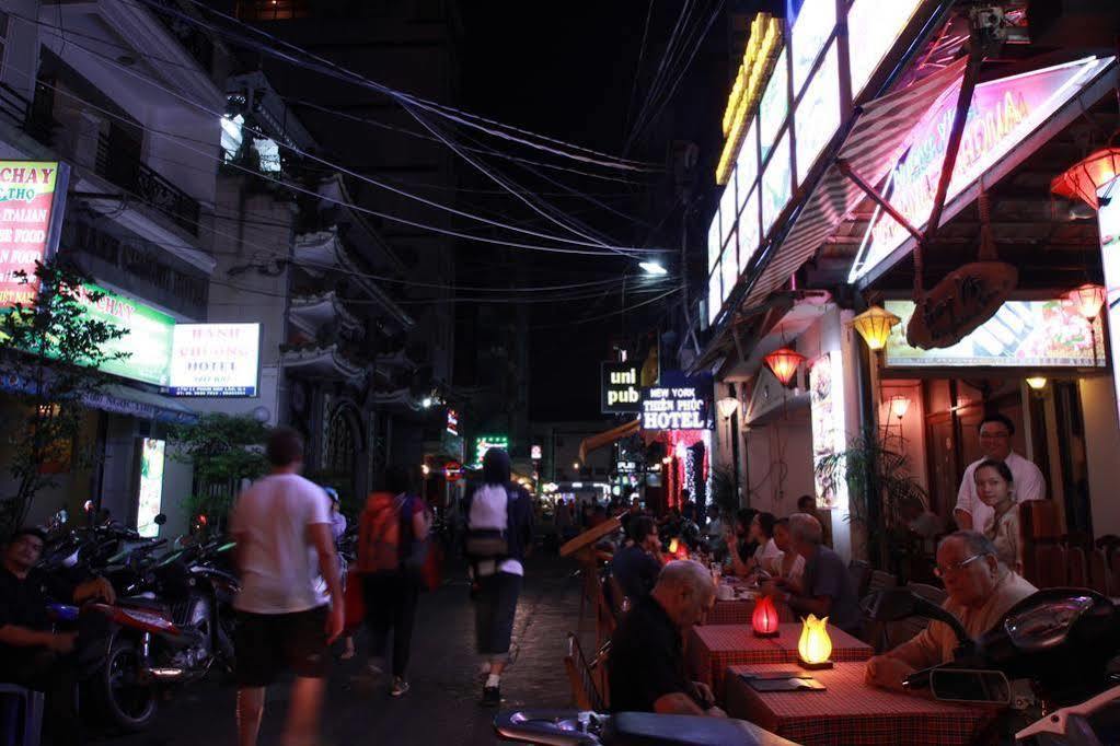 Ipeace Hotel Thành Pho Ho Chí Minh Esterno foto