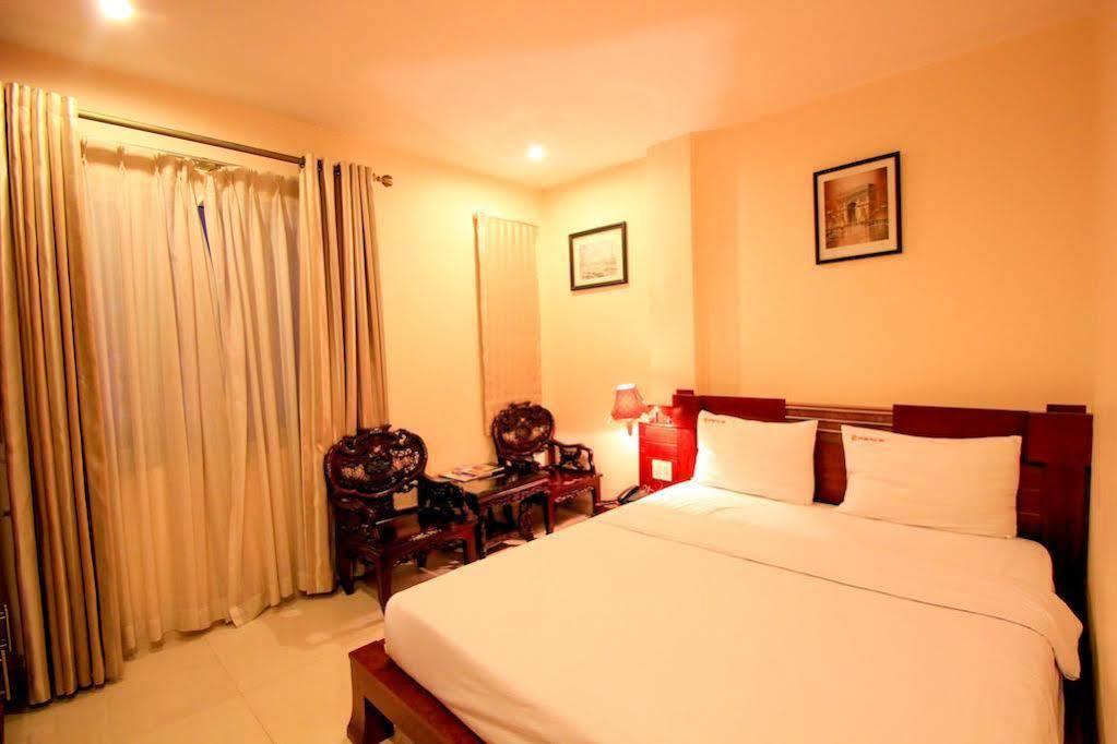 Ipeace Hotel Thành Pho Ho Chí Minh Esterno foto