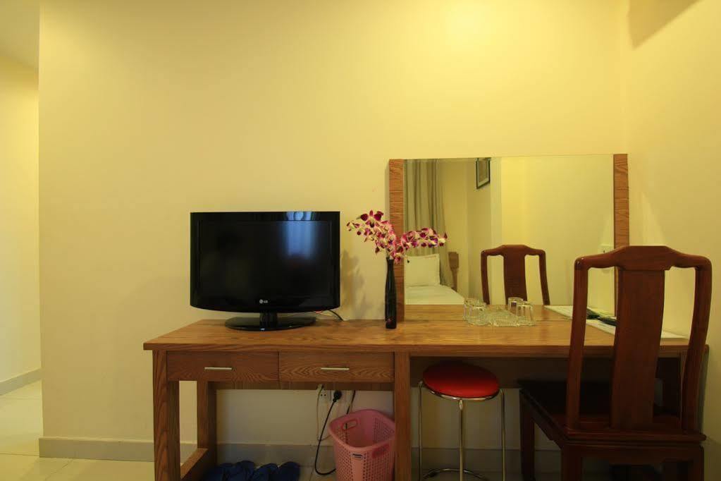 Ipeace Hotel Thành Pho Ho Chí Minh Esterno foto