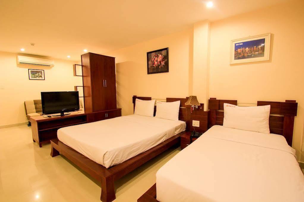 Ipeace Hotel Thành Pho Ho Chí Minh Esterno foto